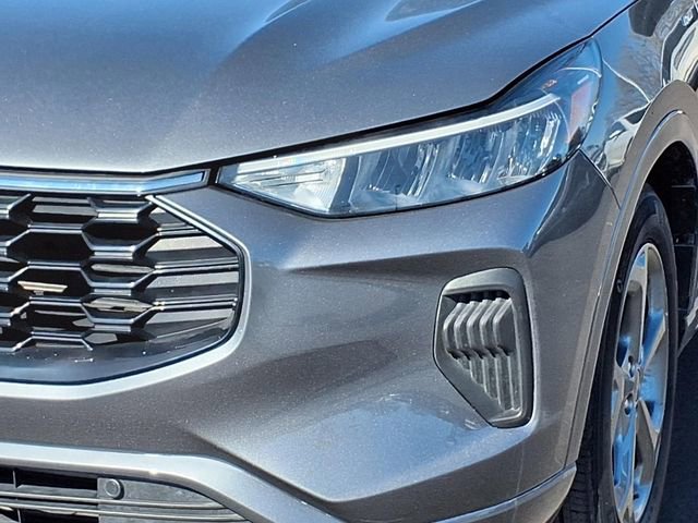 Used 2024 Ford Escape ST-Line w/ Cold Weather Package image 27