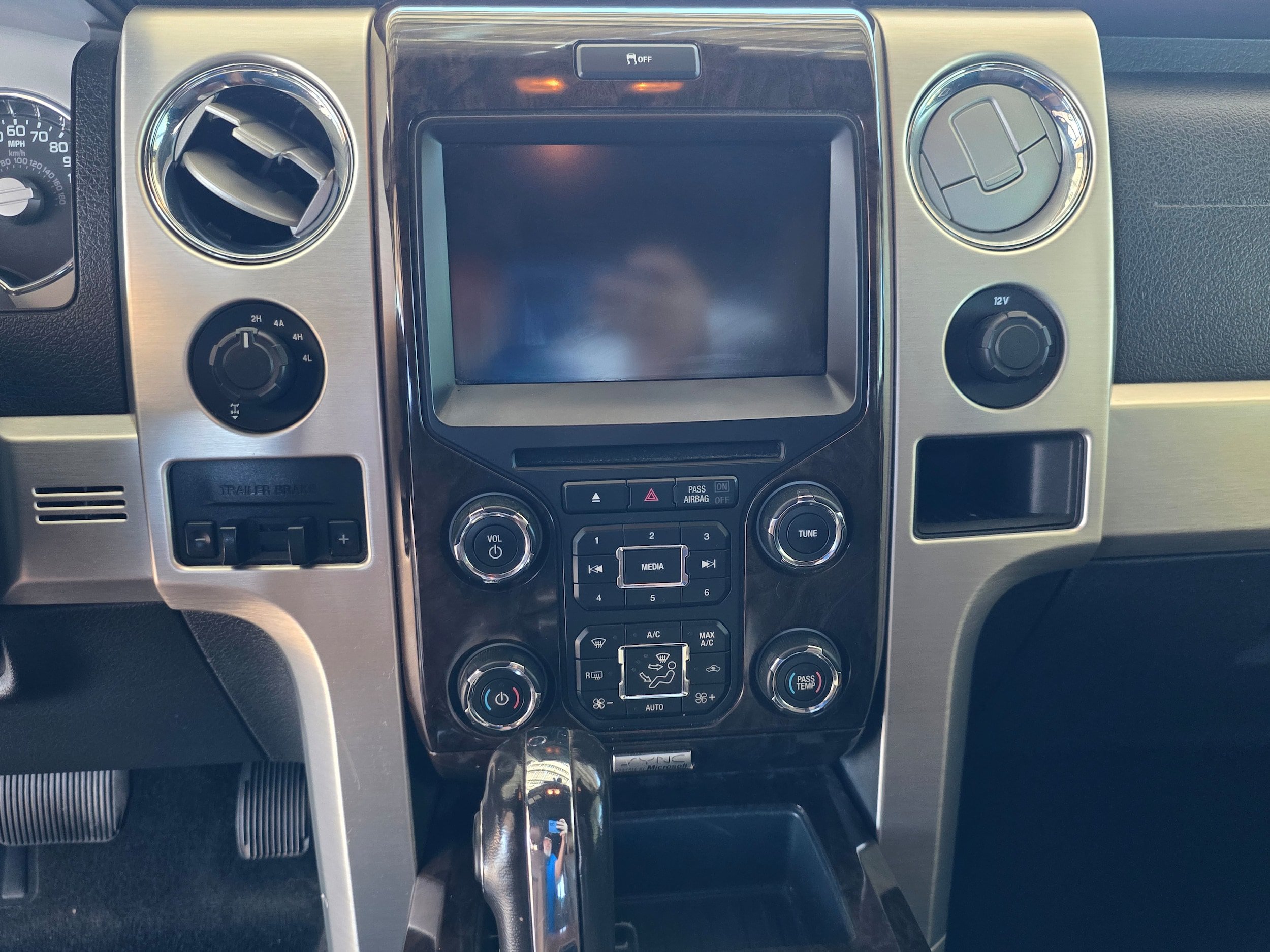 Used 2014 Ford F150 Platinum AWD/4WD image 19