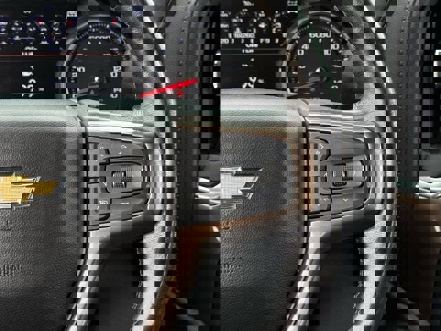 Used 2020 Chevrolet Silverado 1500 High Country w/ Technology Package image 16