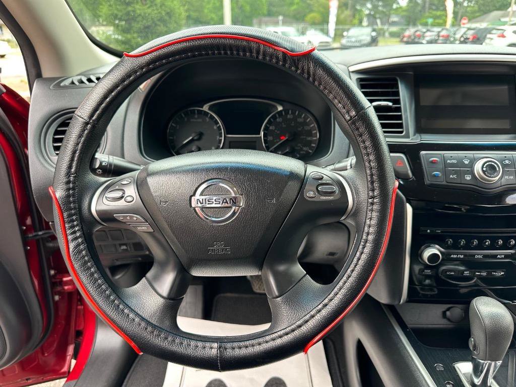 Used 2015 Nissan Pathfinder S FWD image 30