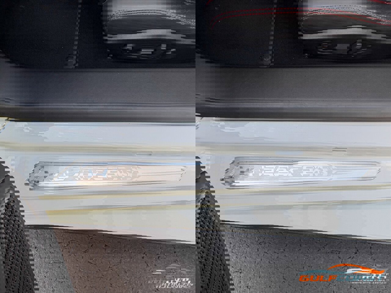 Used 2020 Lamborghini Huracan EVO image 28