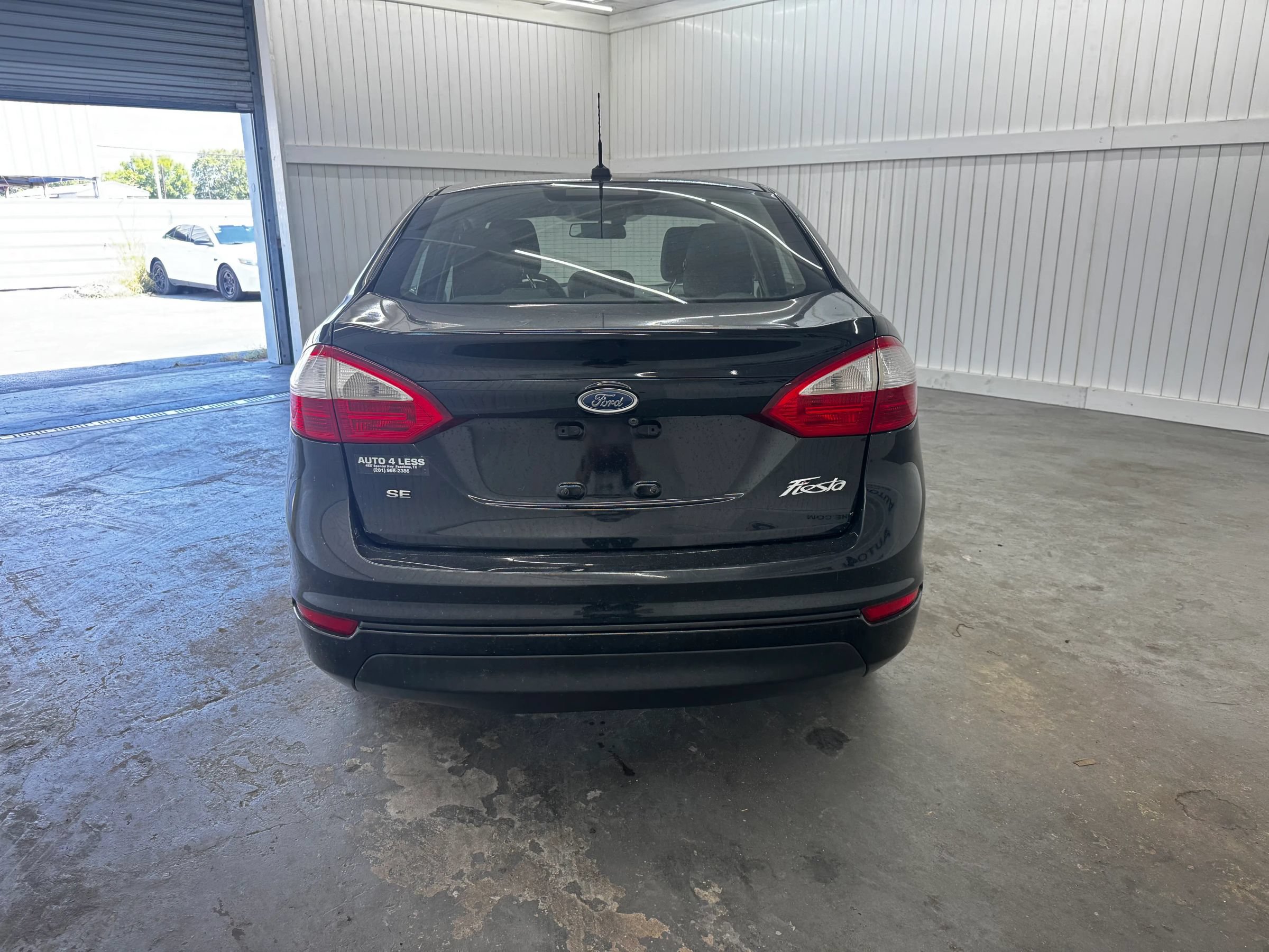 Used 2019 Ford Fiesta SE FWD image 6