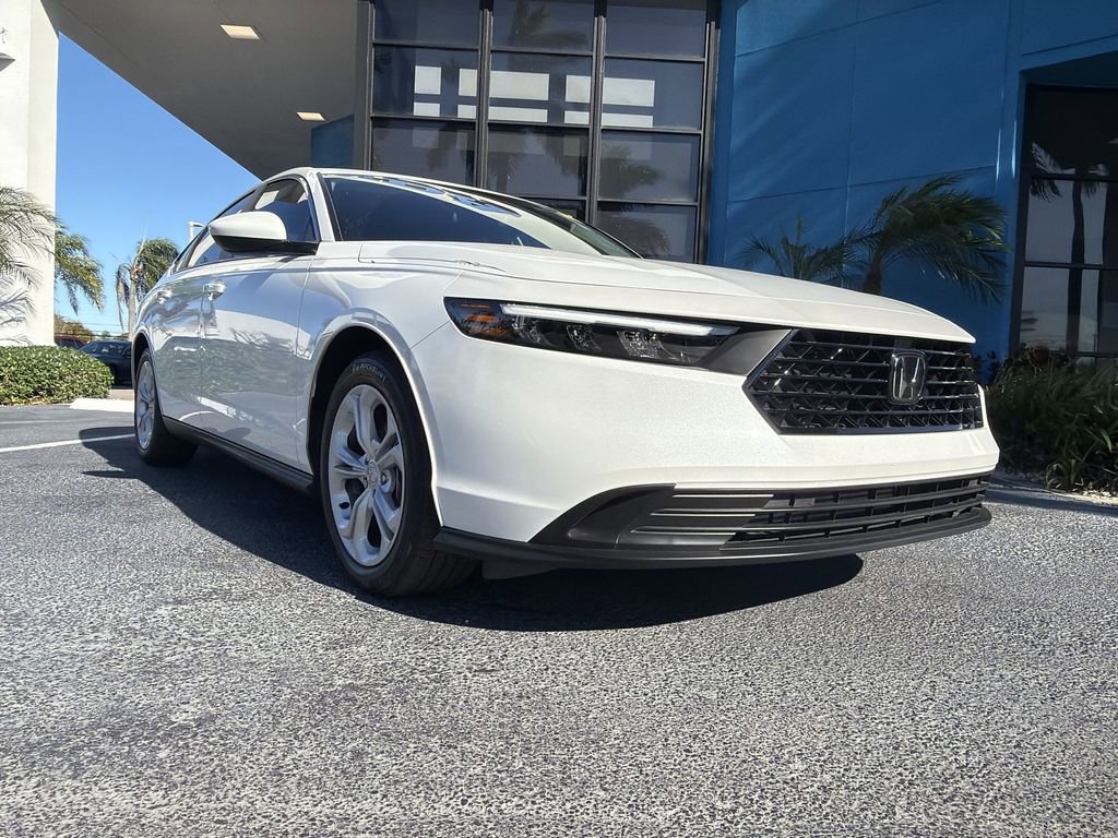 Certified 2025 Honda Accord LX image 18