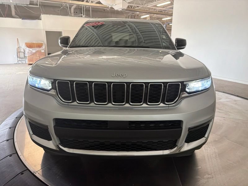 Used 2024 Jeep Grand Cherokee L Limited AWD/4WD image 8