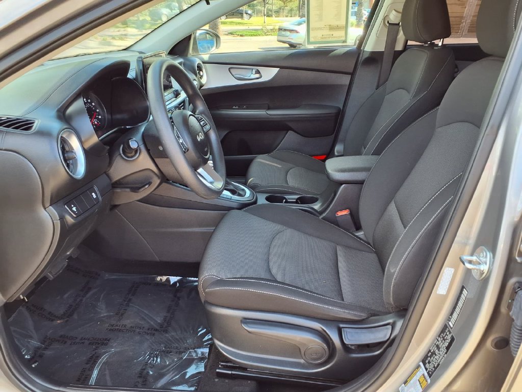 Certified 2024 Kia Forte LXS FWD image 17