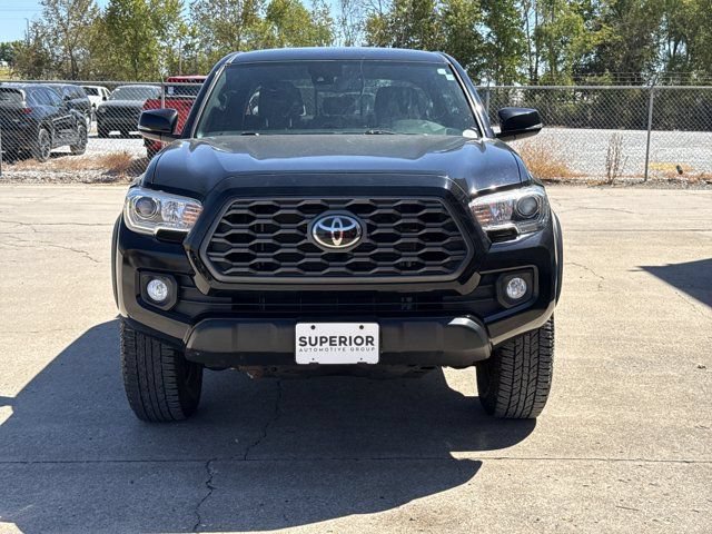 Used 2020 Toyota Tacoma TRD Off-Road w/ Technology Package AWD/4WD image 11