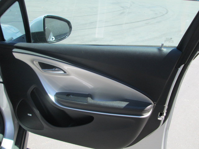 Used 2014 Chevrolet Volt Premium w/ Premium Trim Package FWD image 9