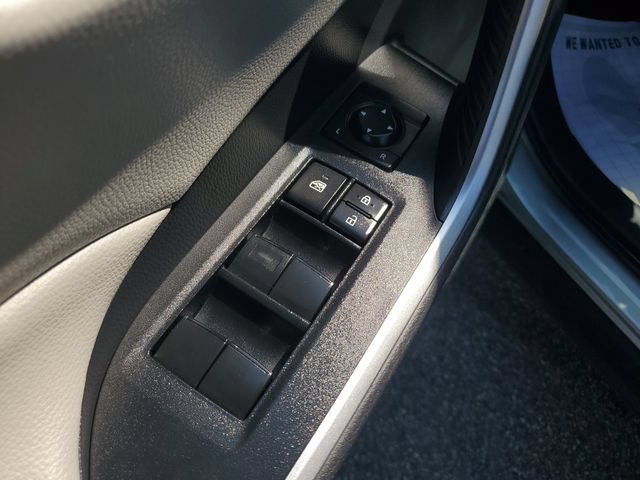 Used 2021 Toyota RAV4 XLE w/ Convenience Package FWD image 22
