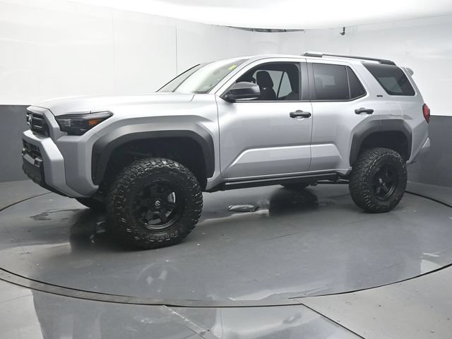 Used 2025 Toyota 4Runner SR5 AWD/4WD image 4