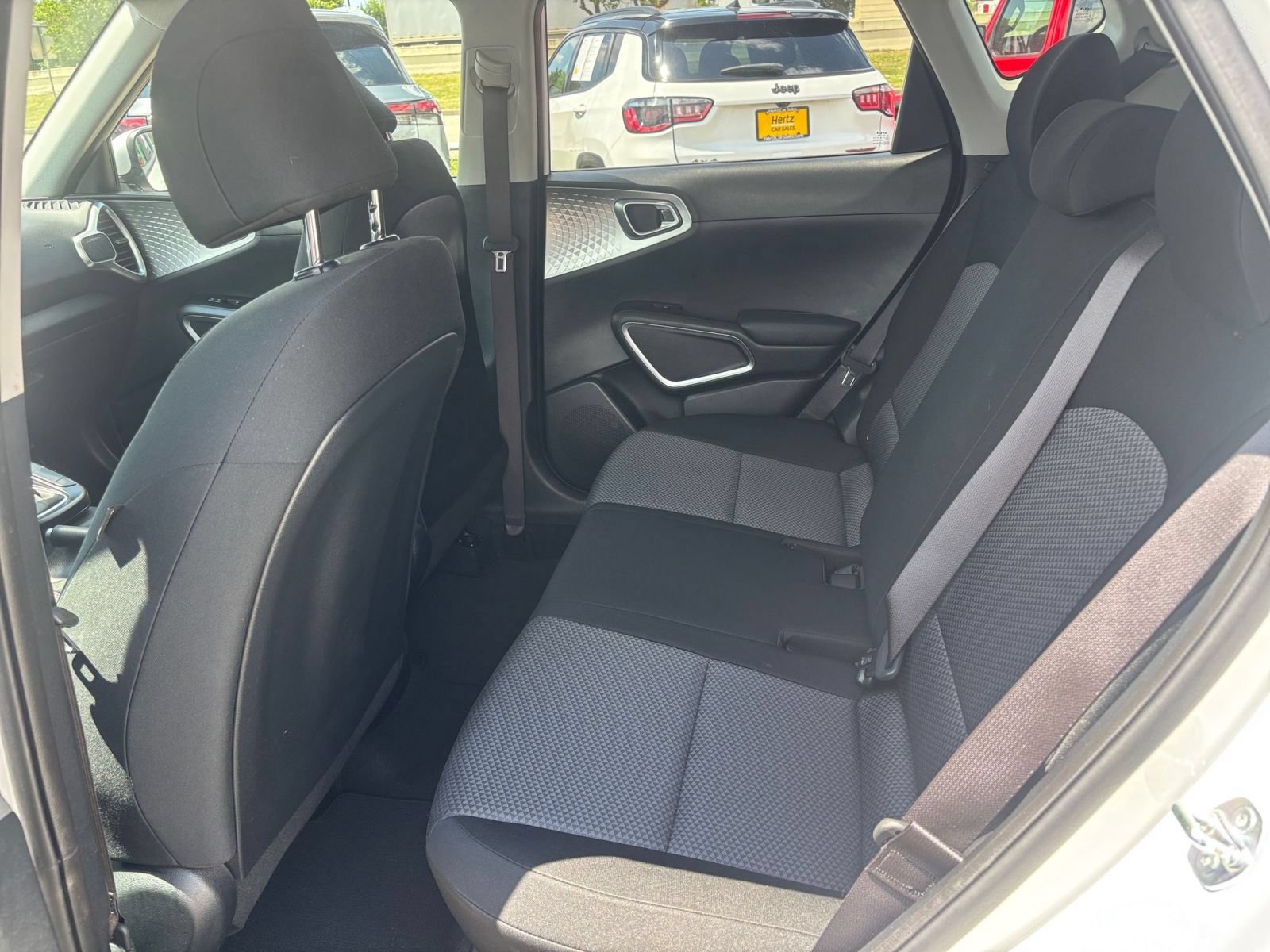 Used 2025 Kia Soul LX w/ LX Technology Package FWD image 22