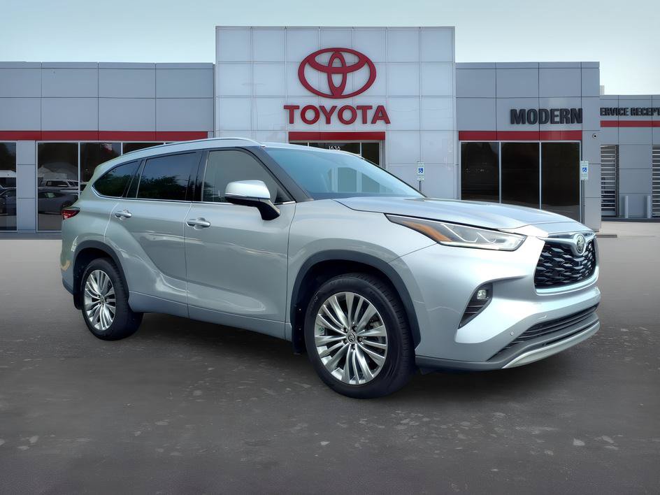 Used 2022 Toyota Highlander Platinum AWD/4WD image 7