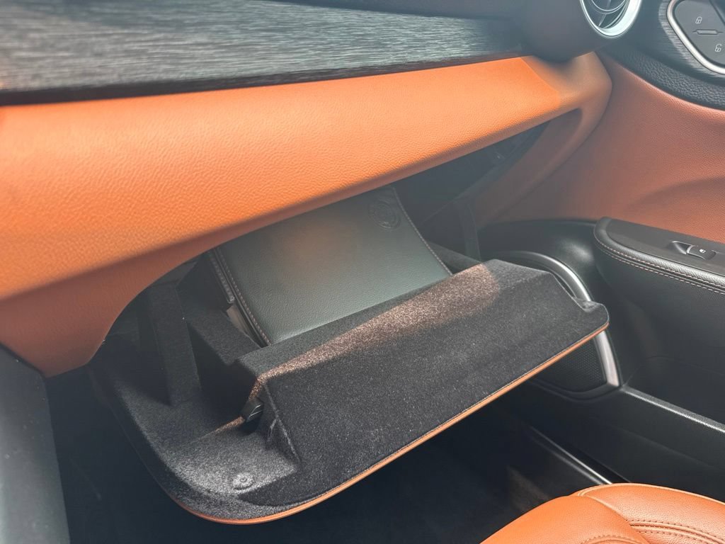 Used 2019 Alfa Romeo Giulia AWD image 46