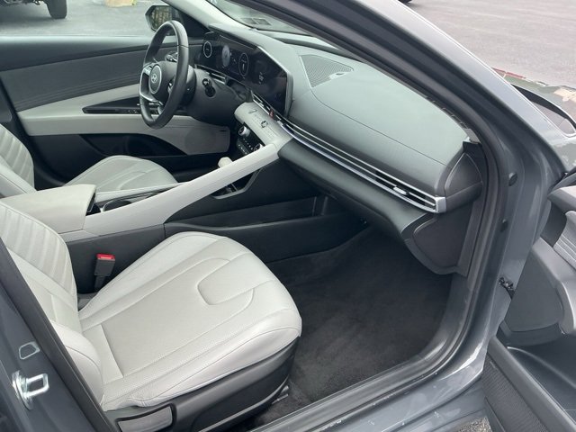 Certified 2024 Hyundai Elantra Limited image 25