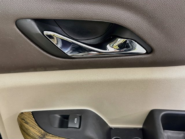 Used 2018 GMC Acadia Denali w/ Technology Package FWD image 28