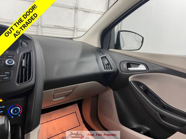 Used 2015 Ford Focus SE FWD image 35