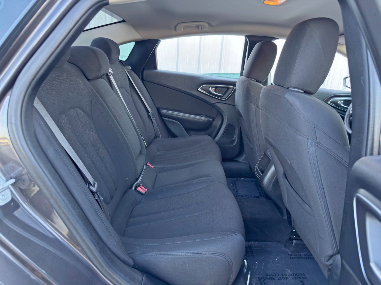 Used 2015 Chrysler 200 Limited w/ Convenience Group image 32