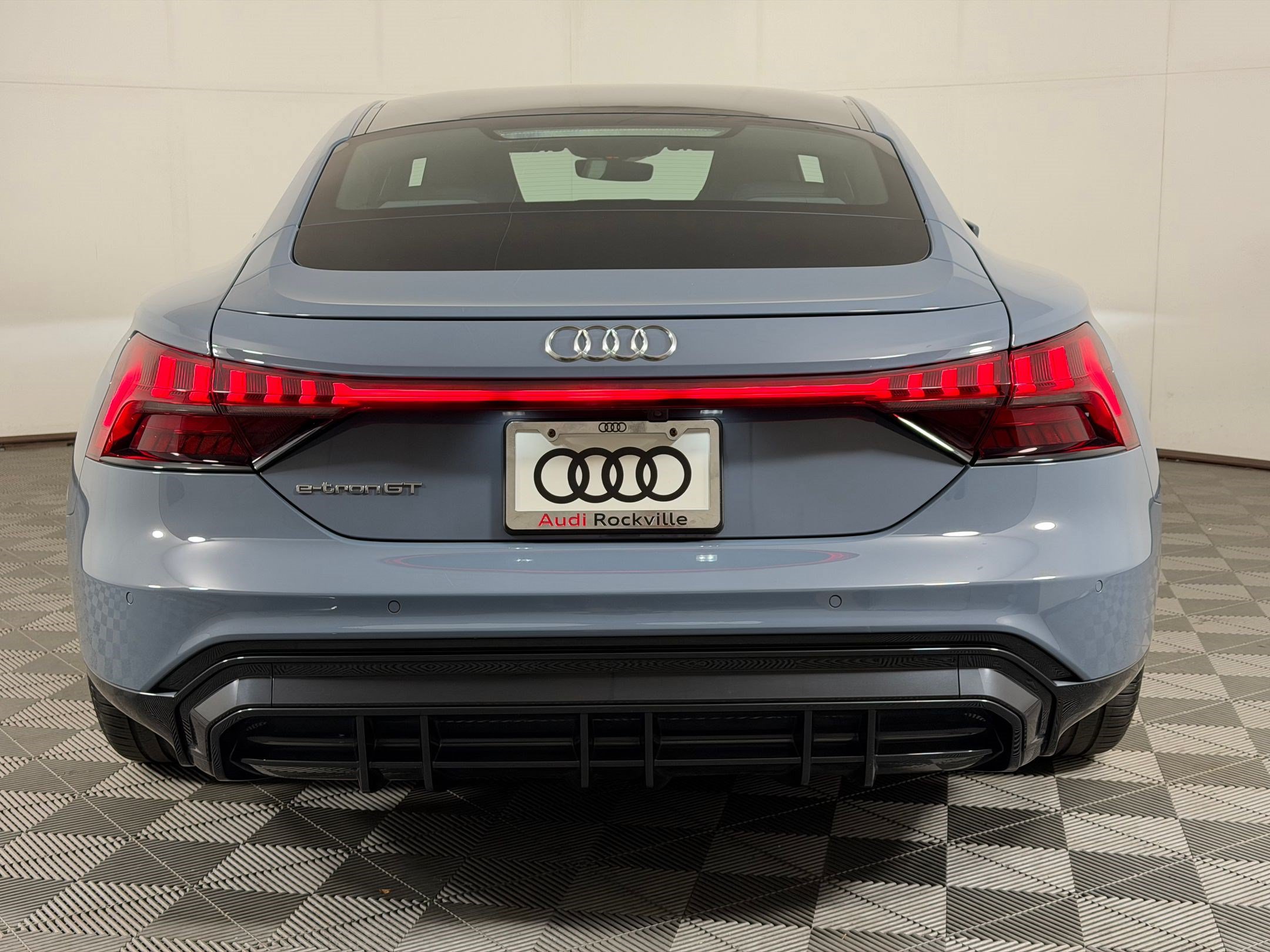 Used 2023 Audi e-tron GT Premium Plus AWD/4WD image 10