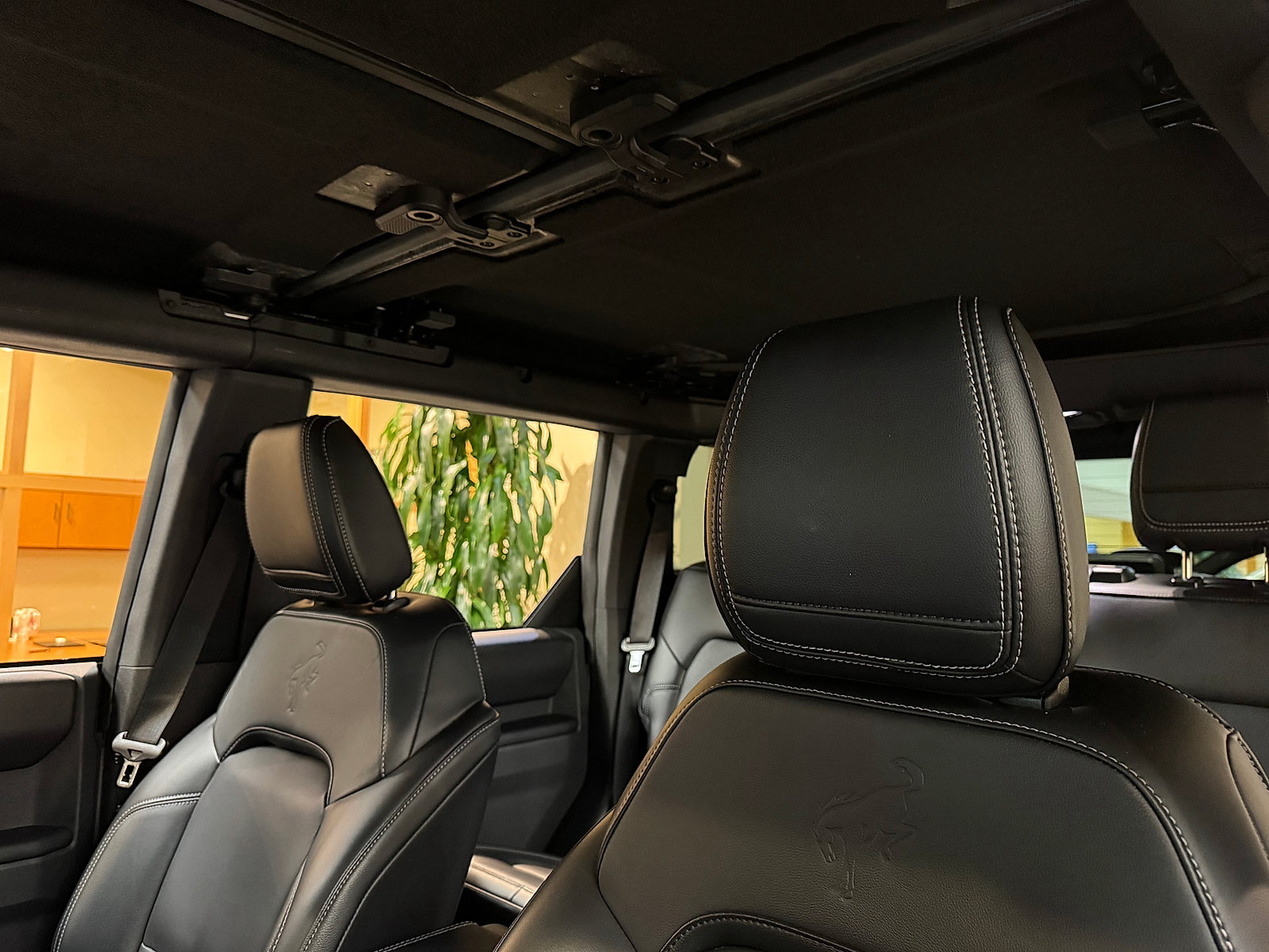 Used 2025 Ford Bronco Outer Banks AWD/4WD image 8
