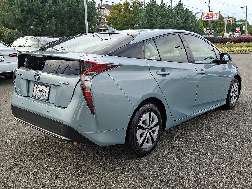 Used 2018 Toyota Prius Four w/ Advanced Technology Package FWD image 9