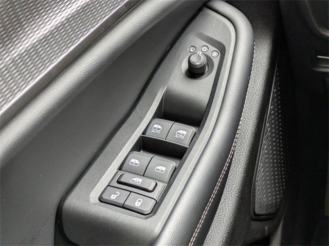 Used 2023 Jeep Grand Cherokee Laredo image 25