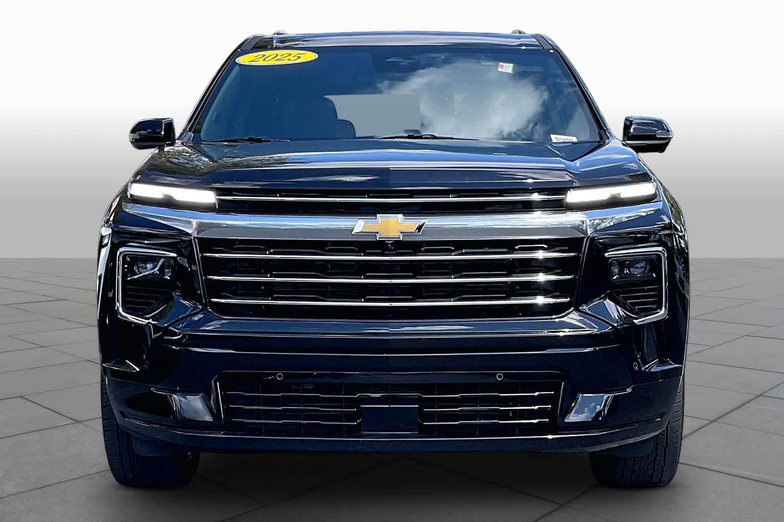 Used 2025 Chevrolet Traverse High Country w/ LPO, Floor Liner Package FWD image 6