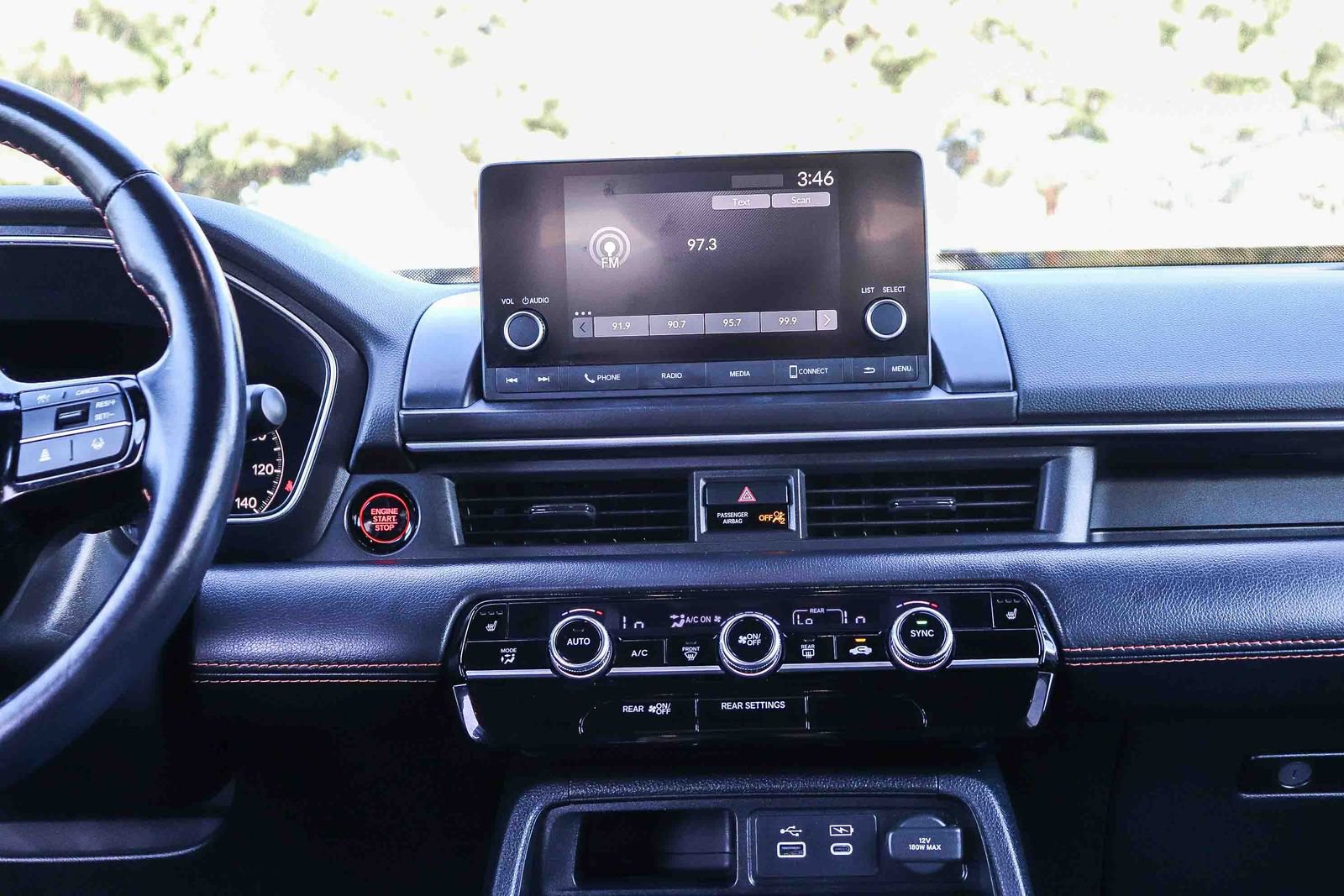 Used 2024 Honda Pilot Sport image 16