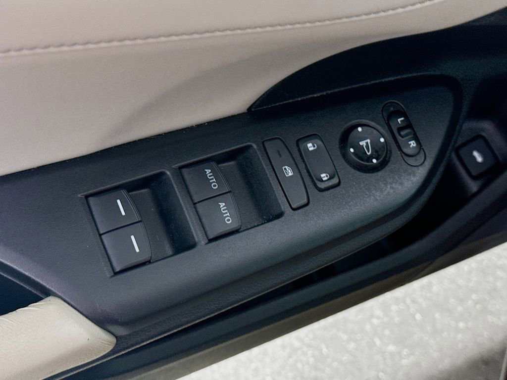 Used 2020 Honda Insight Touring image 17