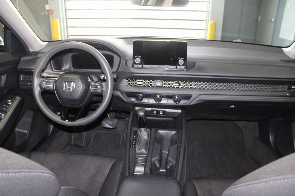 Used 2025 Honda Accord SE image 23