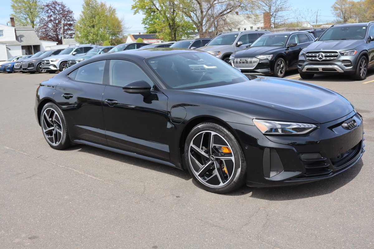 Used 2023 Audi RS e-tron GT w/ Carbon Performance Package AWD/4WD image 3