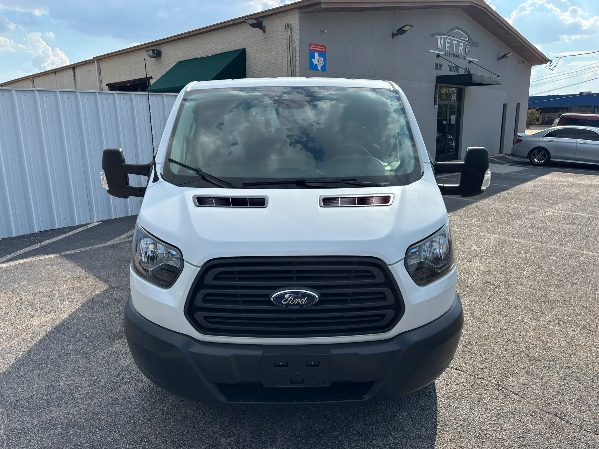 Used 2018 Ford Transit 150 XL RWD image 8