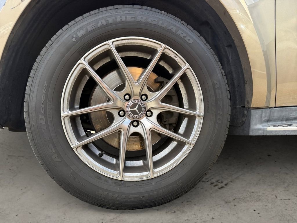 Used 2010 Mercedes-Benz GL 550 4MATIC image 9
