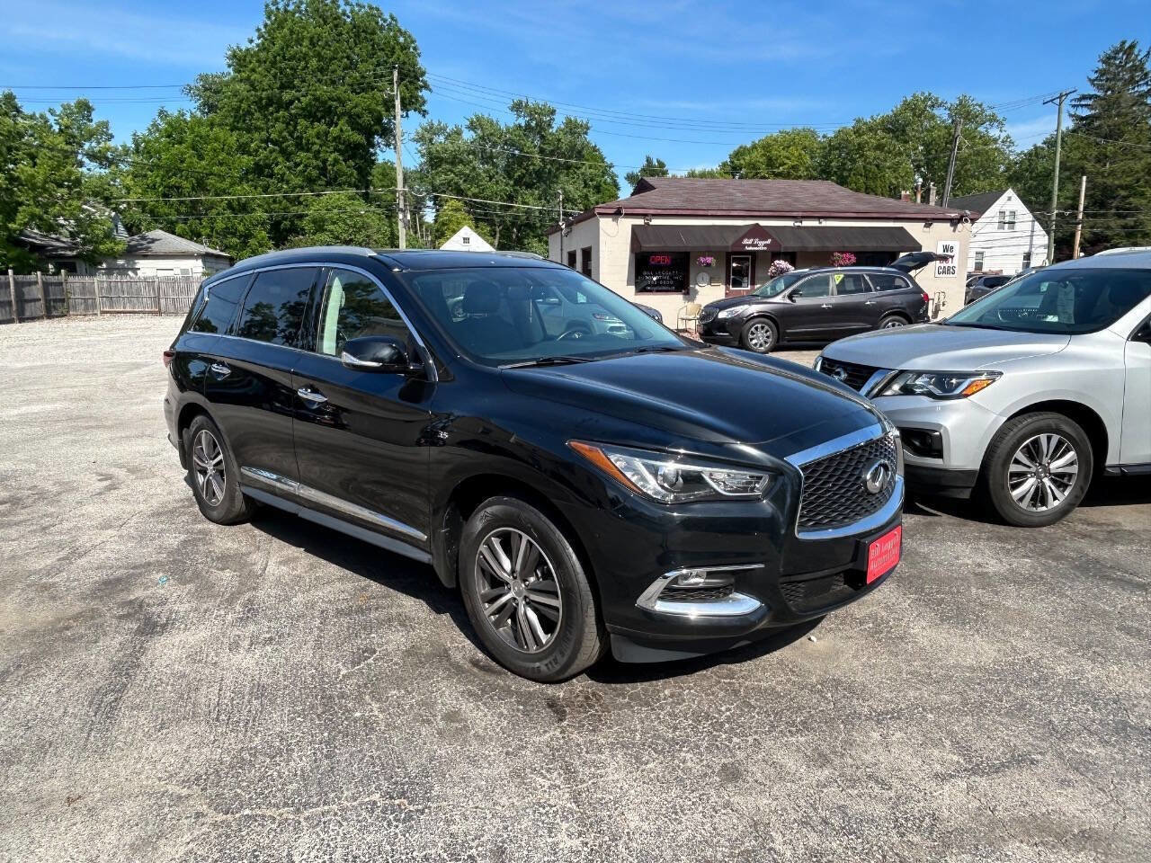 Used 2017 INFINITI QX60 Luxe w/ Premium Package AWD/4WD image 14