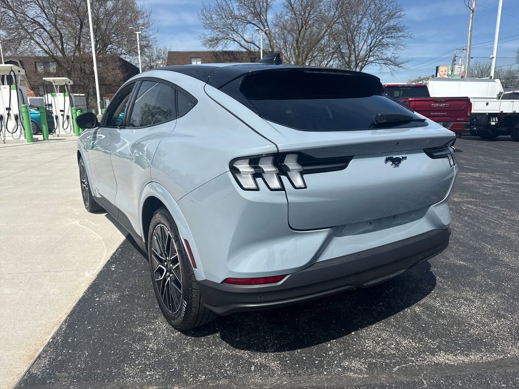 Used 2025 Ford Mustang Mach-E Premium image 9