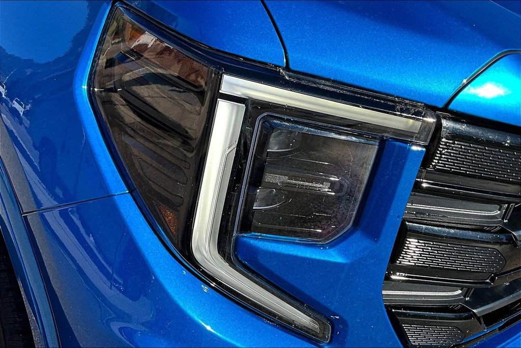 Used 2022 GMC Sierra 1500 Elevation image 32