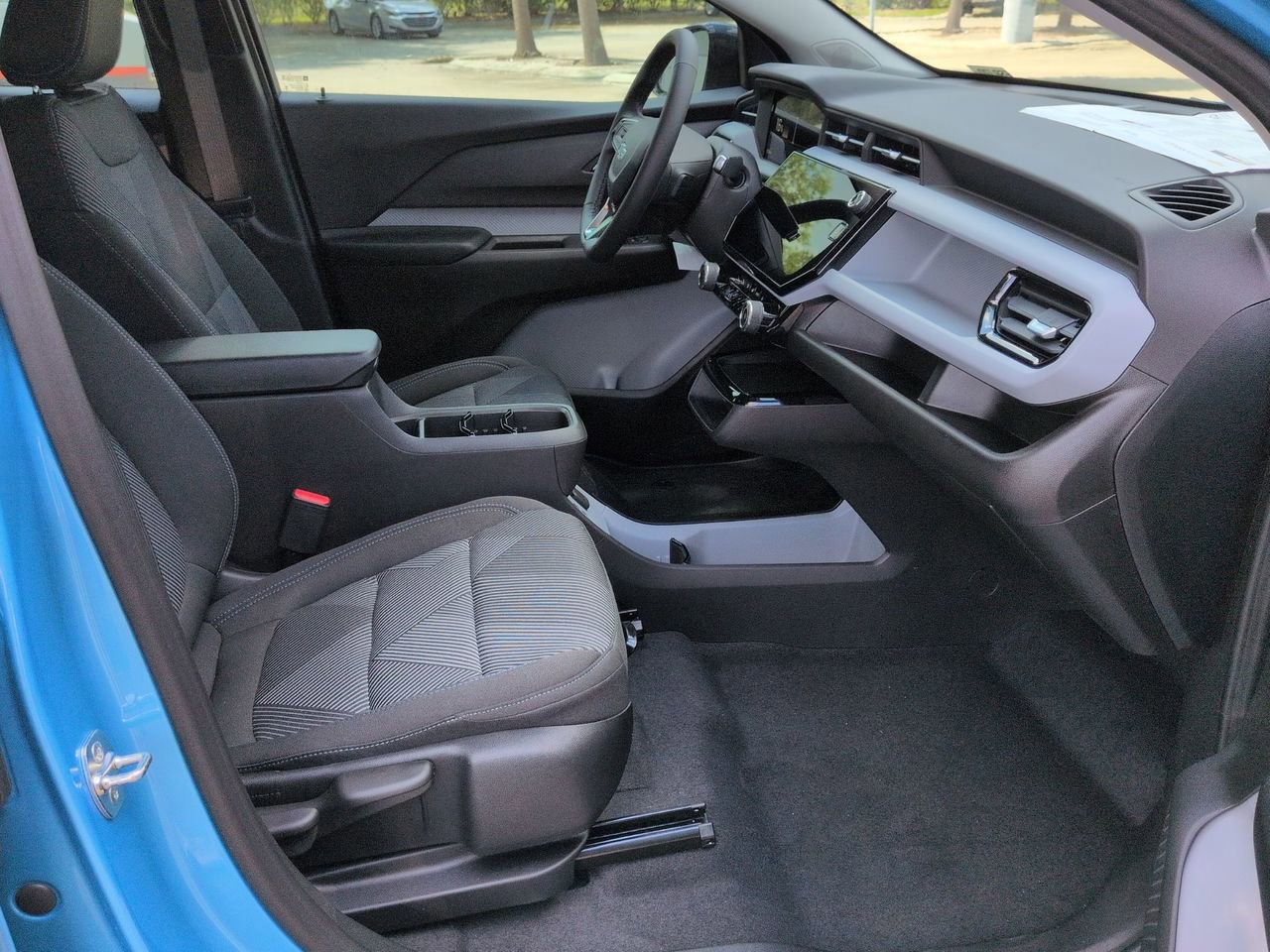 New 2027 Chevrolet Bolt LT image 25
