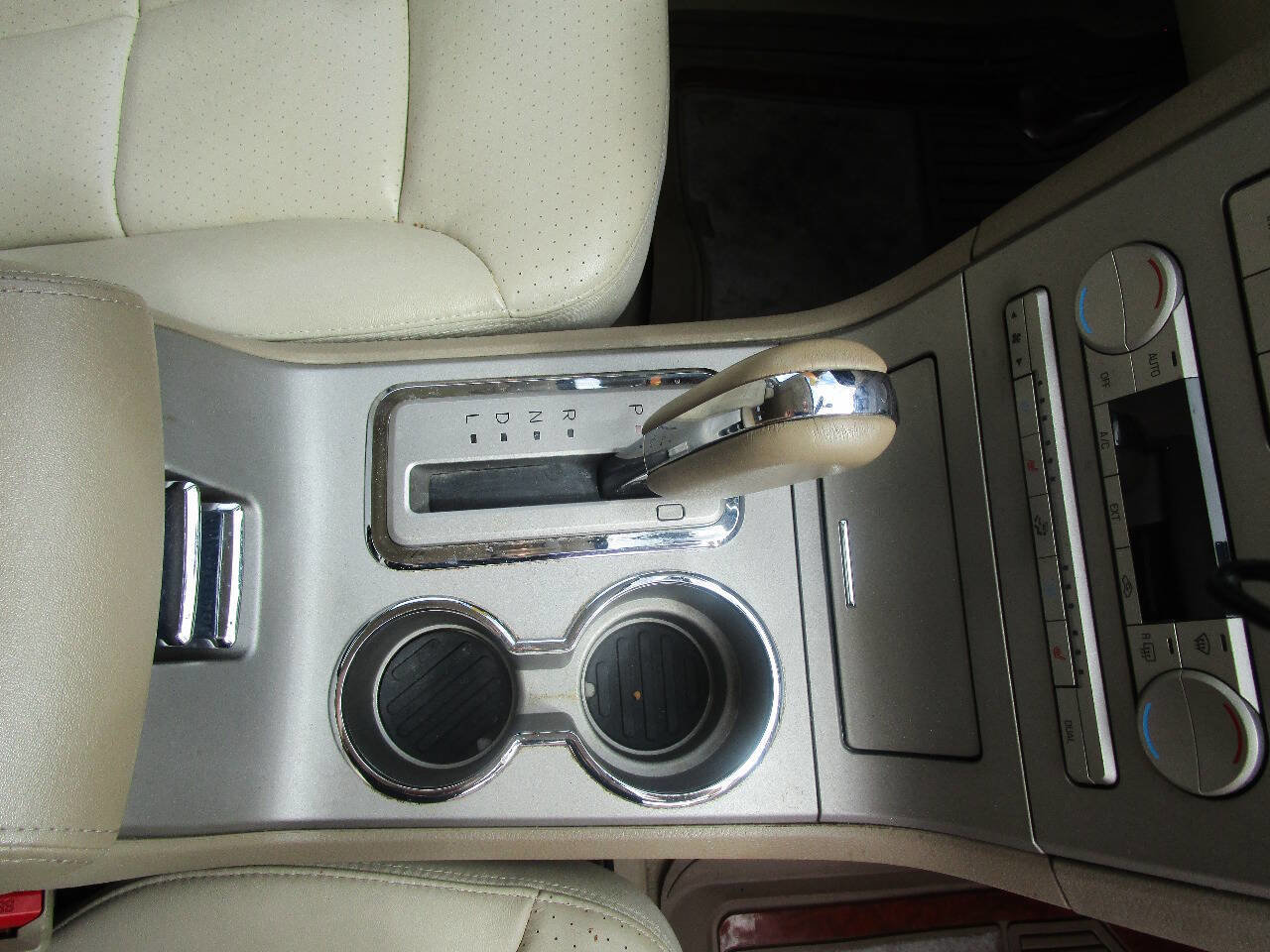 Used 2007 Lincoln MKX AWD image 21