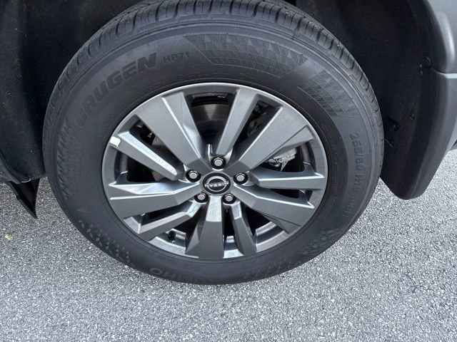 Used 2025 Nissan Pathfinder SV image 26