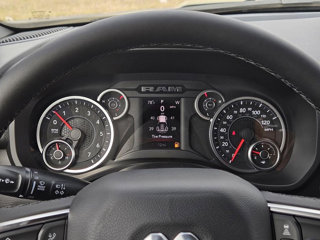 New 2026 RAM 1500 4x4 Crew Cab image 19