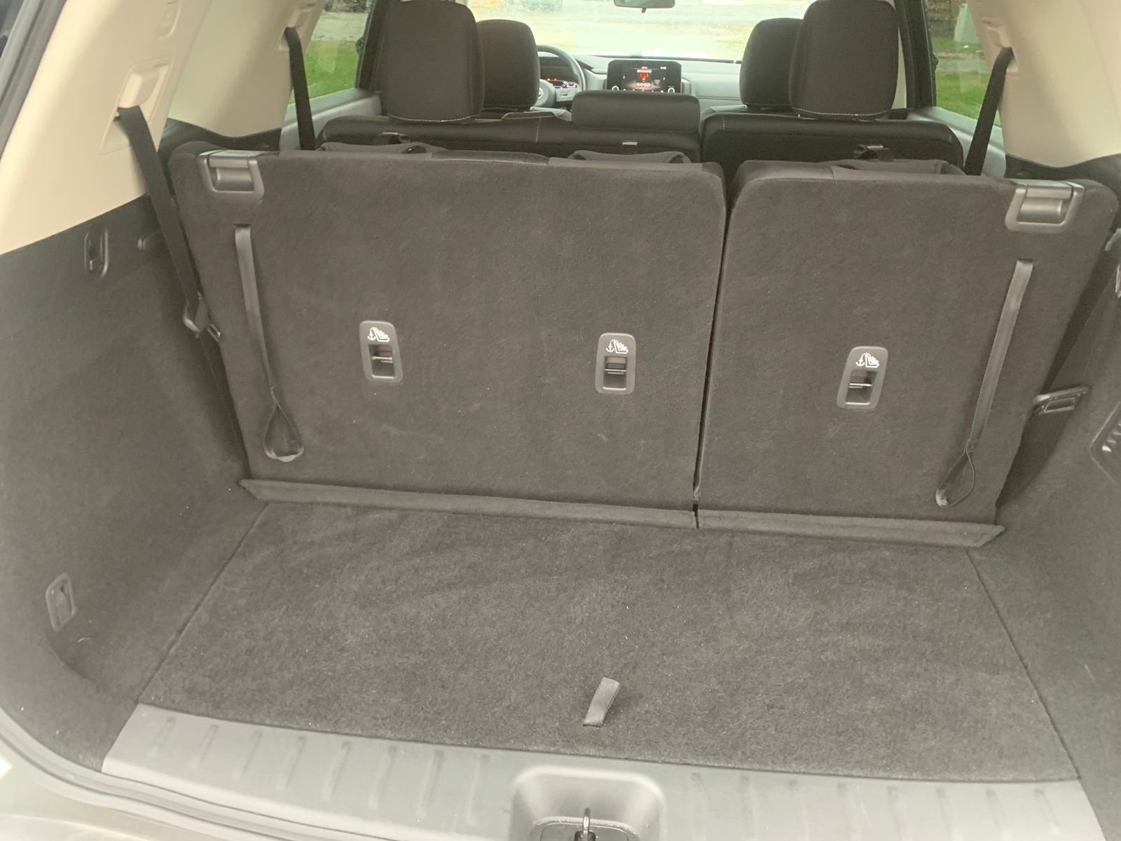 Used 2025 Nissan Pathfinder S image 26