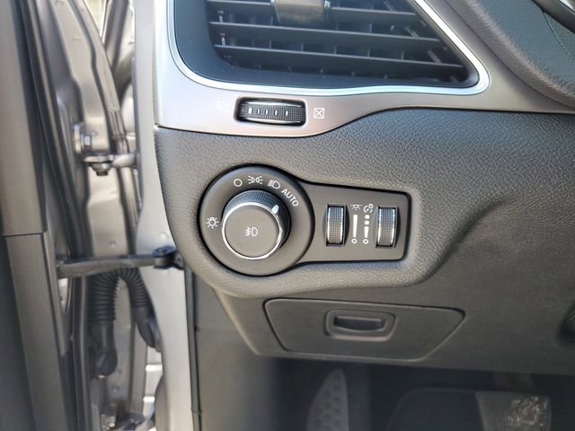 Used 2021 Jeep Cherokee Latitude Plus w/ Sun & Sound Group image 28