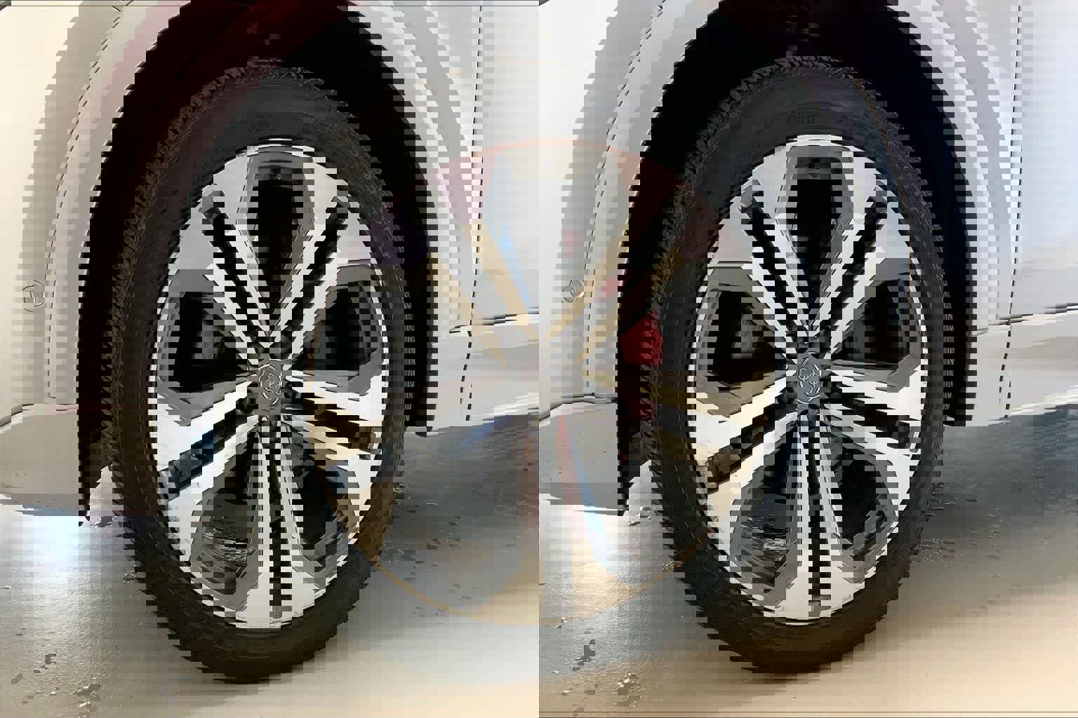 Used 2019 Audi Q8 Prestige image 8