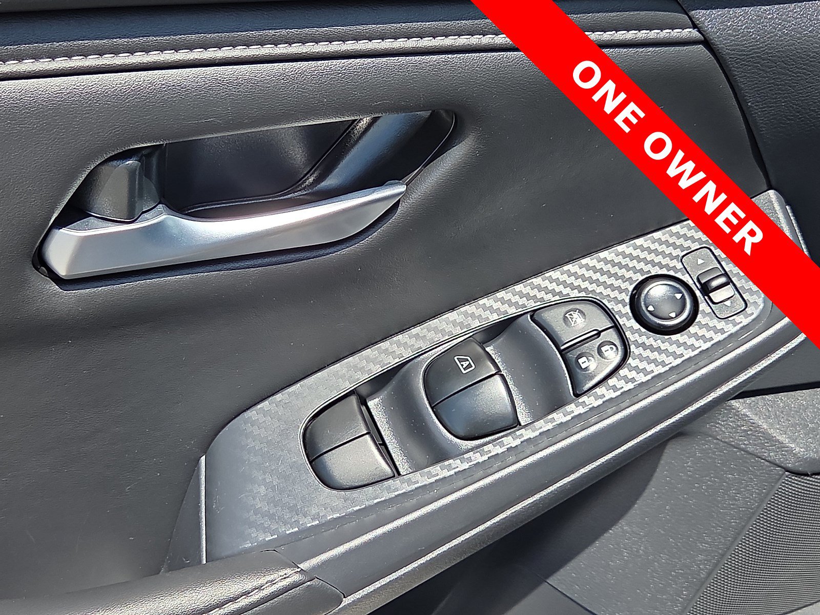 Used 2025 Nissan Sentra SV FWD image 13