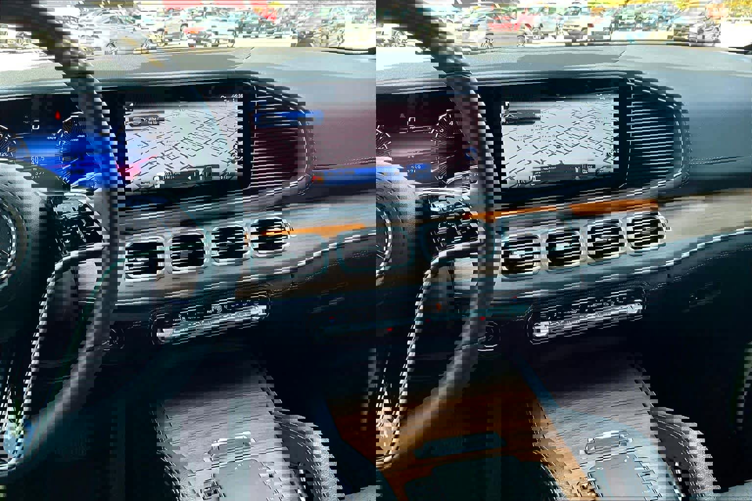 Used 2024 Mercedes-Benz GLE 350 4MATIC image 7