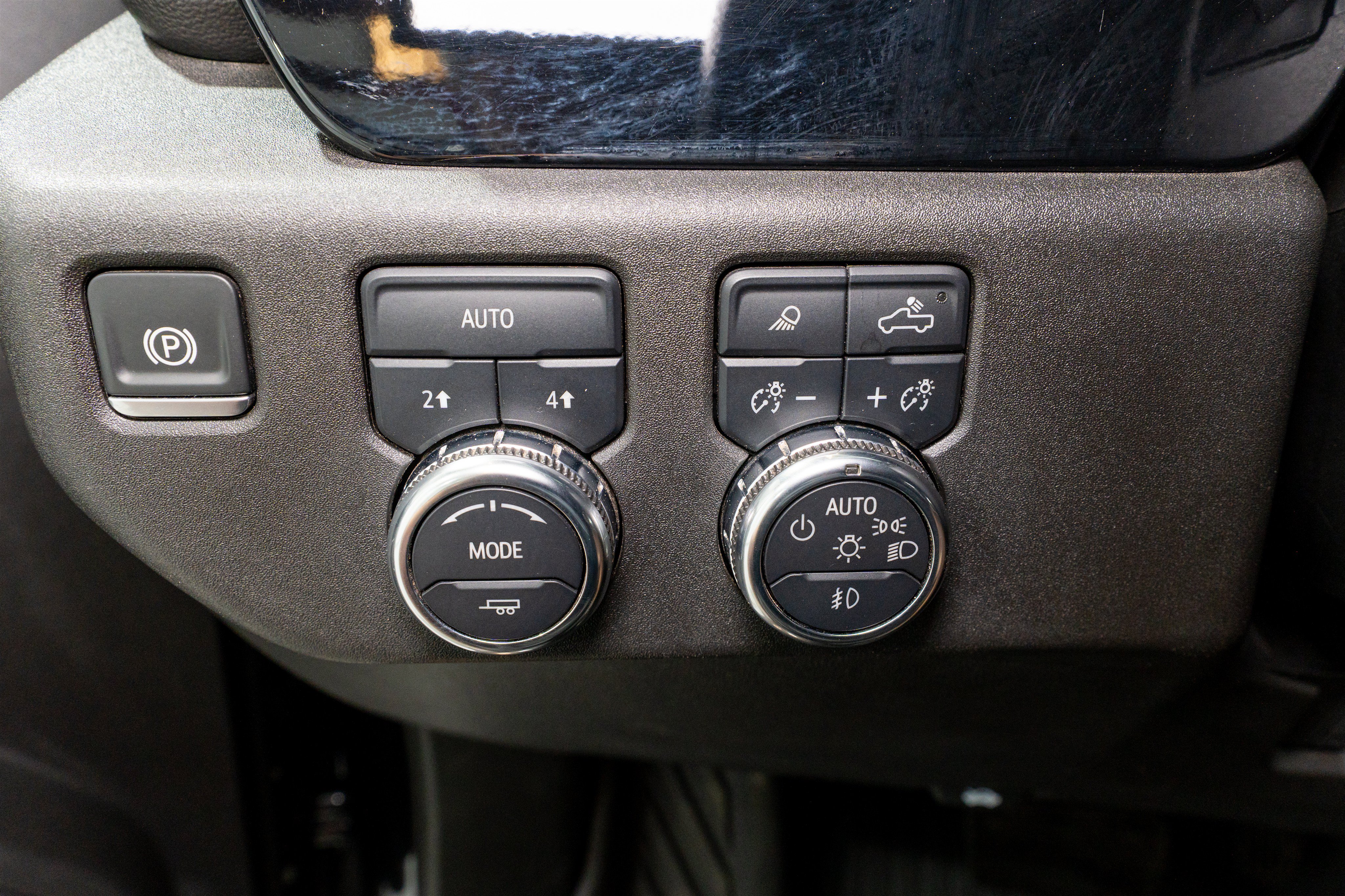 Used 2025 GMC Sierra 1500 SLT AWD/4WD image 29