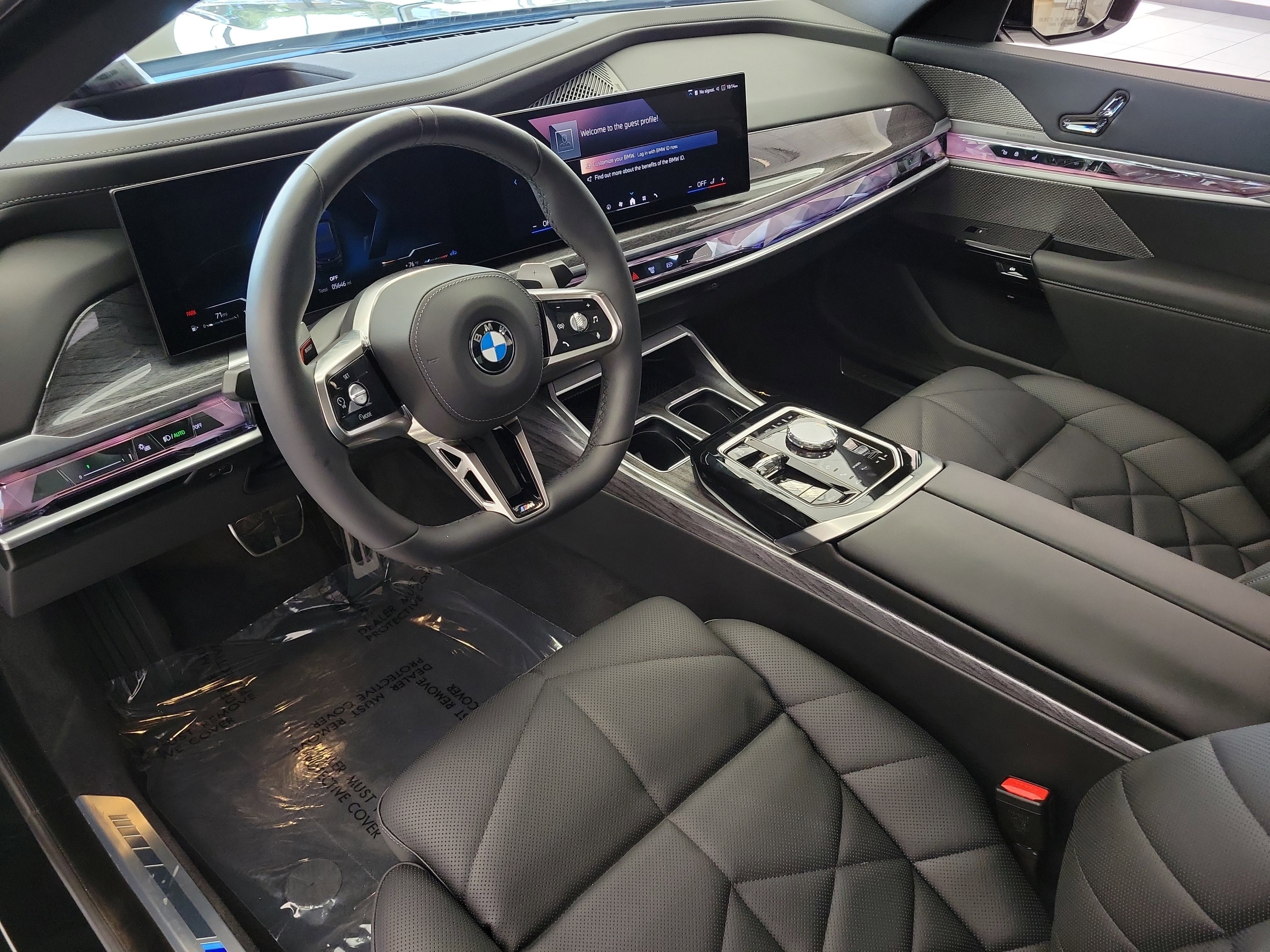 Used 2025 BMW 740i w/ Premium Package RWD image 21