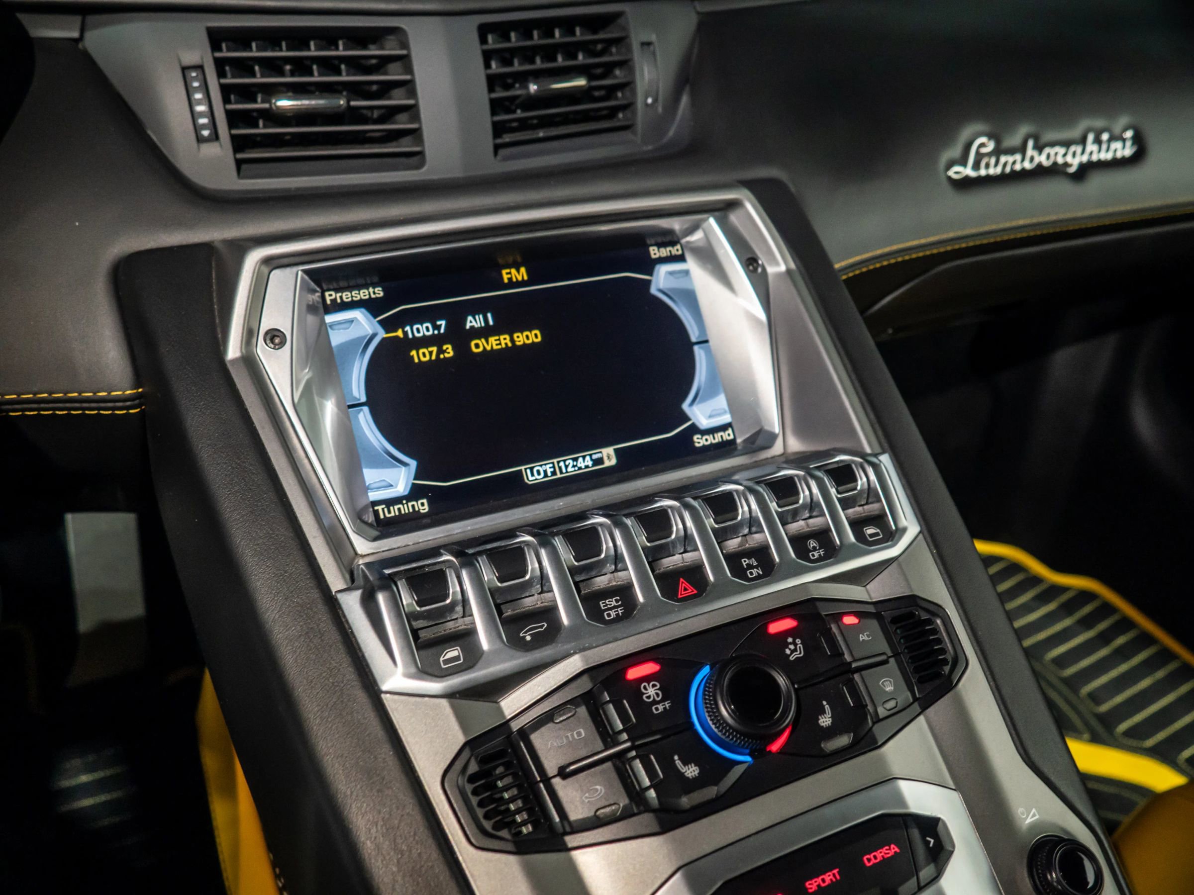 Used 2013 Lamborghini Aventador LP 700-4 image 24