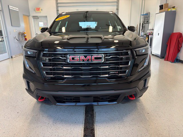 Used 2025 GMC Acadia AT4 w/ LPO, Floor Liner Package AWD/4WD image 4
