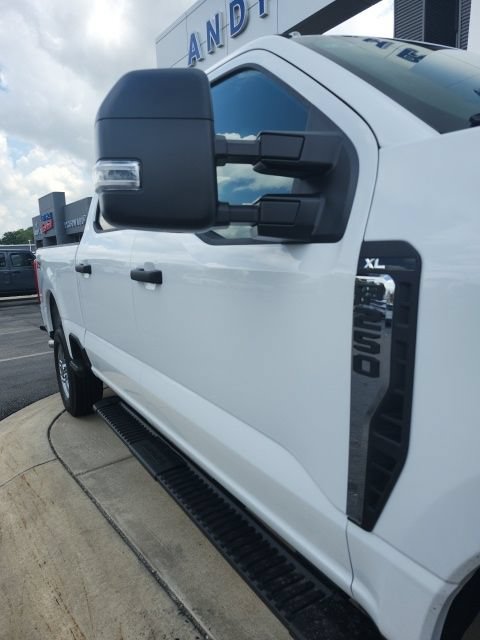 New 2026 Ford F250 XL w/ XL Chrome Package AWD/4WD image 11