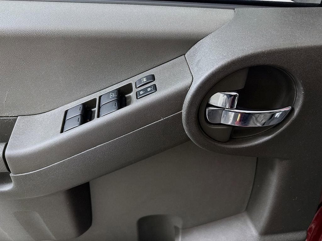 Used 2015 Nissan Xterra S w/ Value Package image 16