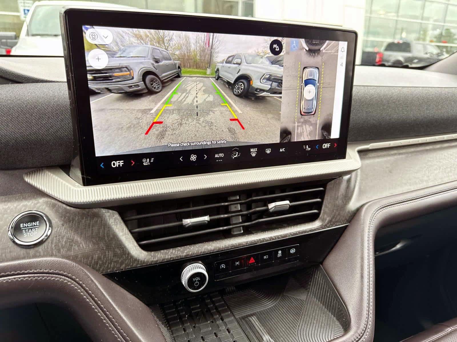 Used 2025 Ford Explorer Platinum w/ Ultimate Package AWD/4WD image 25